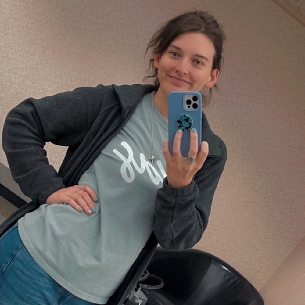 Meet your Posher, Makayla